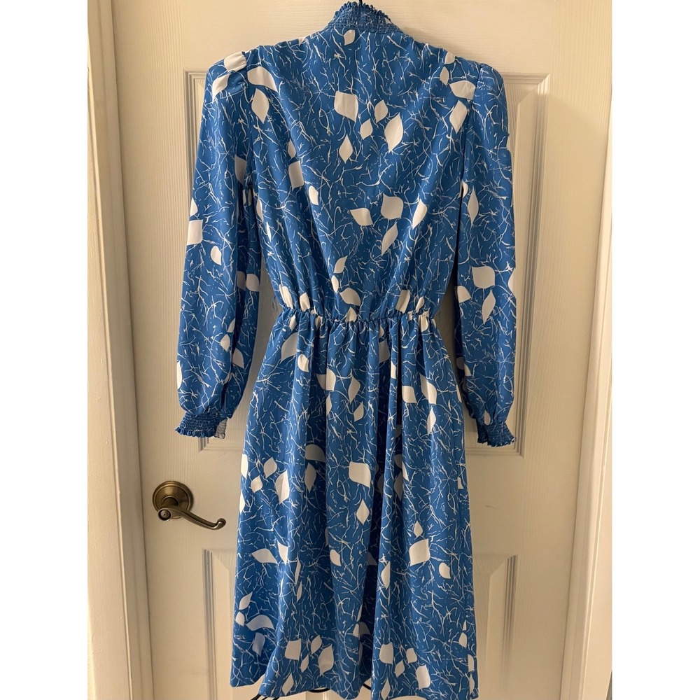 Vintage ILGWU USA Blue White Leaf Print Smocked Prairie Secretary Dress 7/8 - Picture 3 of 11